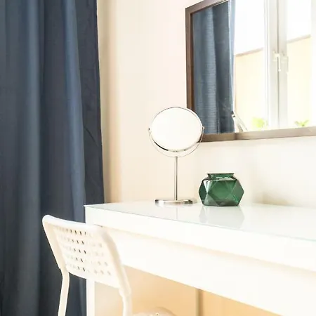★bright, Spacious Apartment|palace Of Culture View★ * Varşova